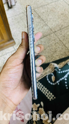 Tecno Camon 40